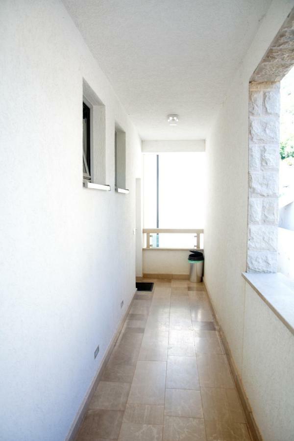 Apartment Dobrota Kotor Exteriér fotografie