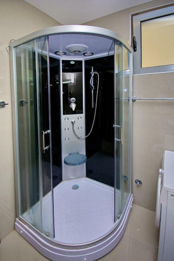 Apartment Dobrota Kotor Exteriér fotografie